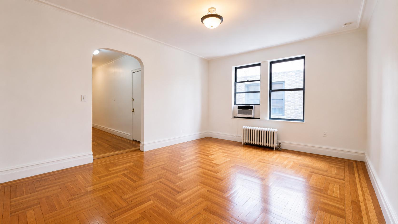 Building Photo - 652 W 163rd St