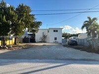 Building Photo - 75 Coral Dr