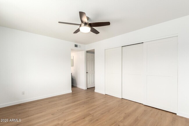 Building Photo - 1224 N 85th Pl