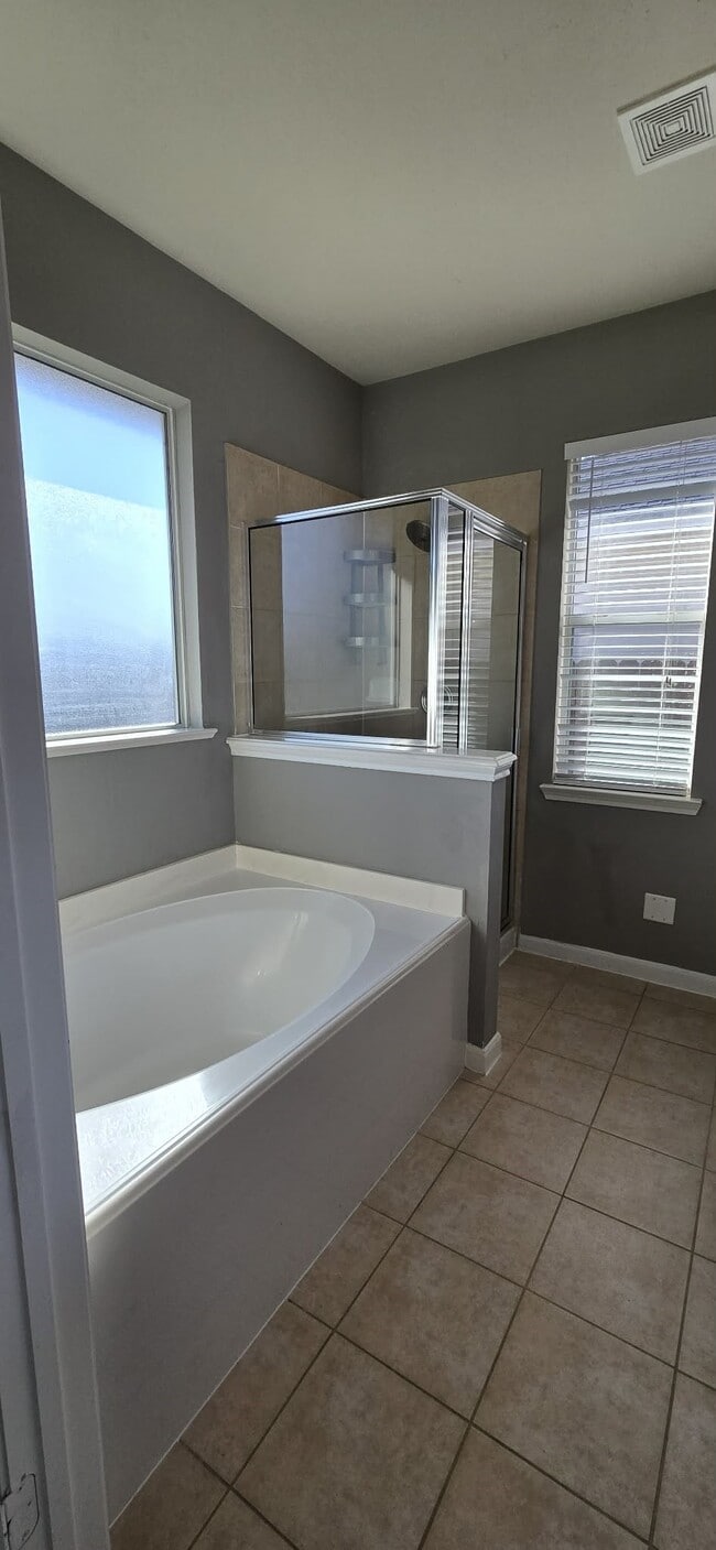 Building Photo - 21703 Sierra Long Dr