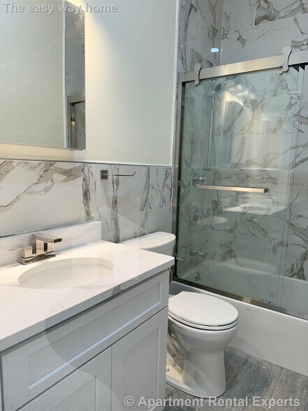 Building Photo - 32 Putnam Ave