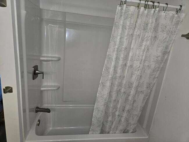 Building Photo - 127 N Burgess Ave