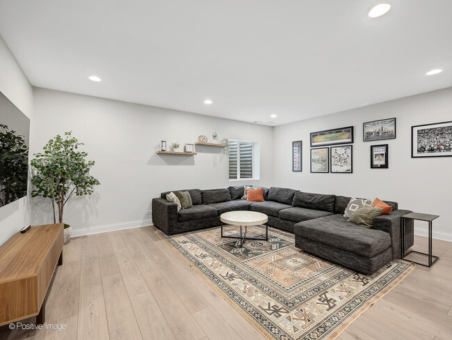 Building Photo - 212 S Wilmette Ave