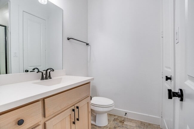 Building Photo - 4211 Mill Pond Dr