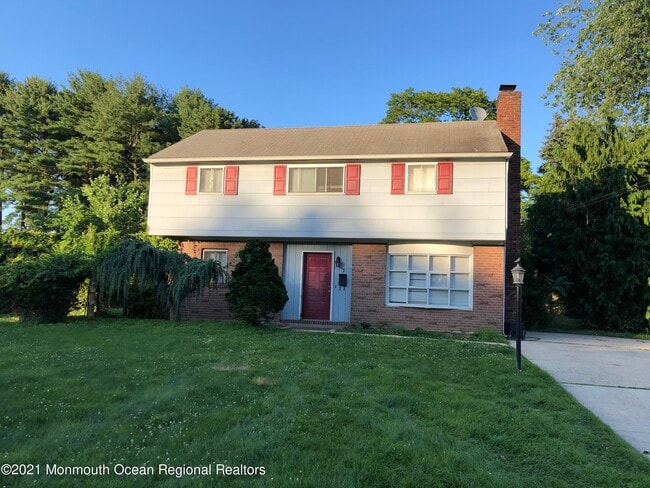 Primary Photo - 3 Peach Tree Rd