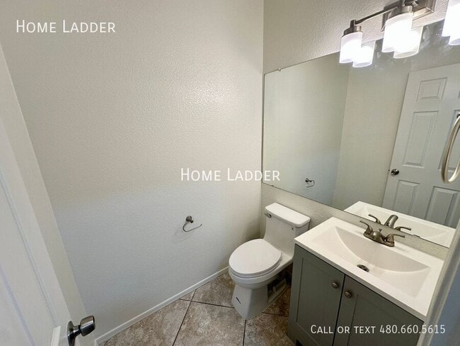 Building Photo - 4307 S Rim Ct