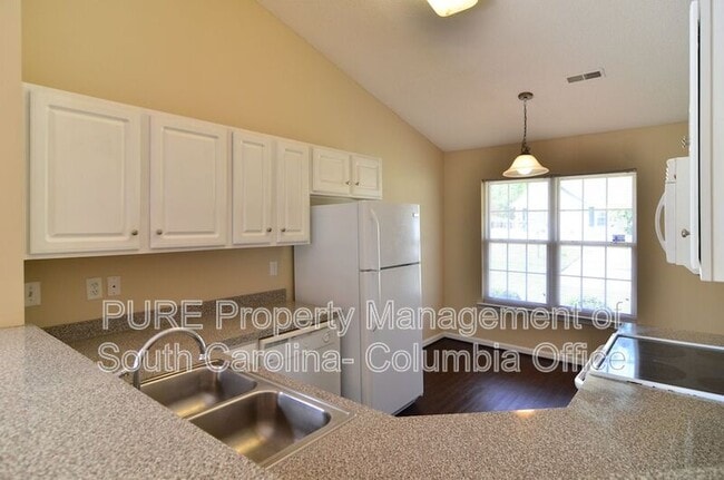Building Photo - 112 Palm Ct