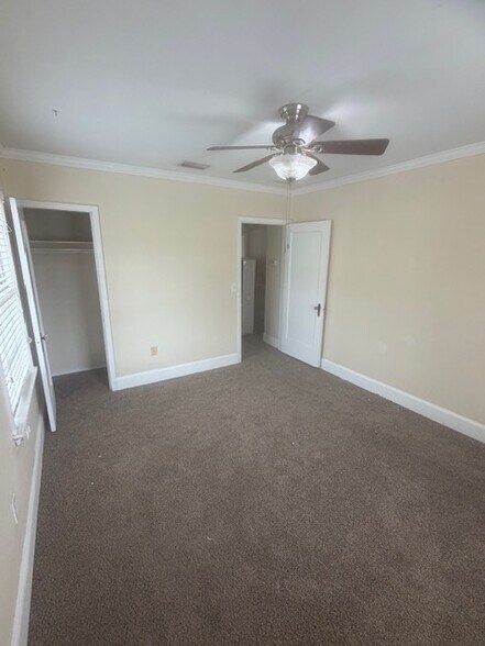 Building Photo - 1521 McDuff Ave S