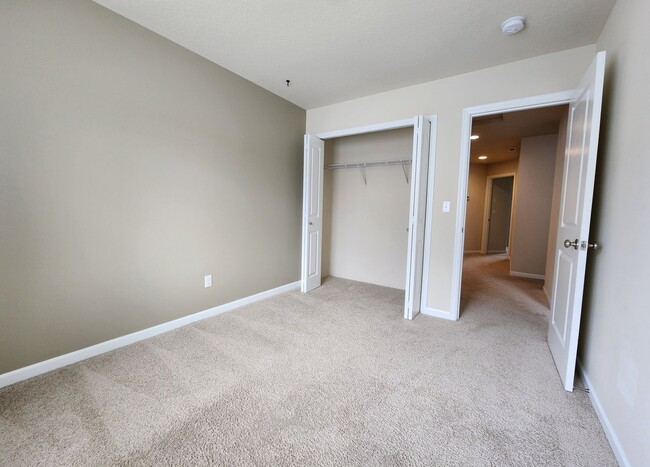 Building Photo - Pet Friendly Condo w/ A/C in Newly Develop...