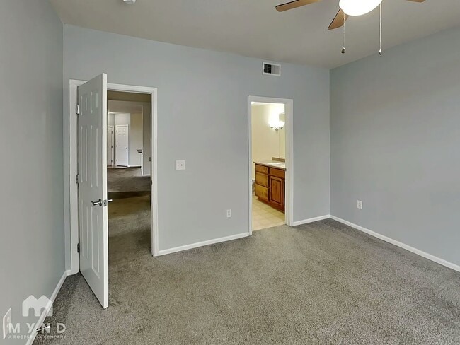 Building Photo - 3872 S Dallas St