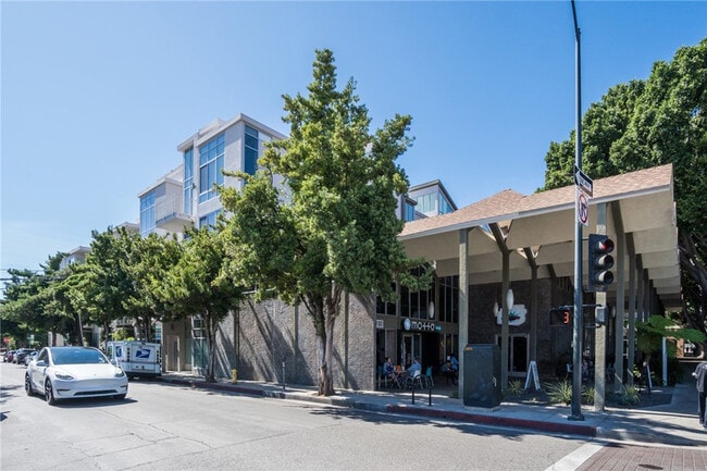 Building Photo - 111 S De Lacey Ave