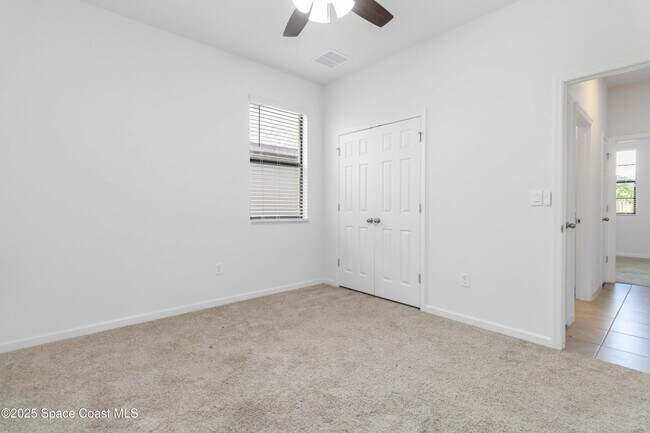 Building Photo - 947 Remington Green Dr SE