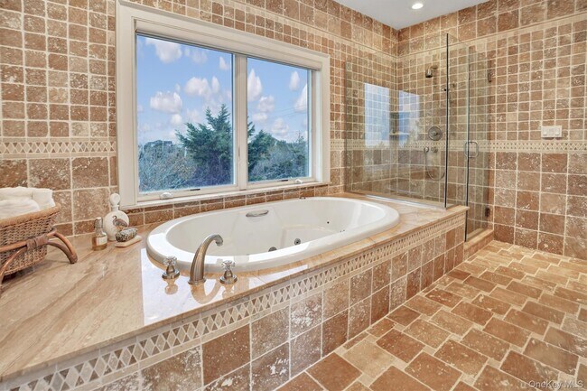 Building Photo - 605 Dune Rd