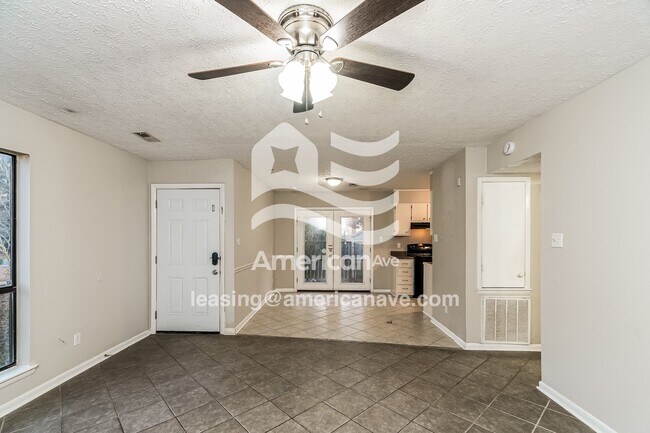 Building Photo - 3536 Torbay Dr