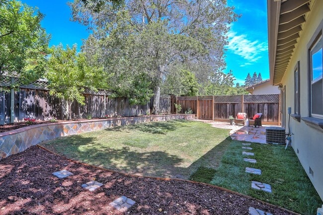 Building Photo - Saratoga 5 Bedrooms with Free Electricity from Solar System