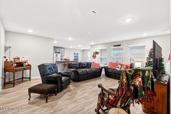 Building Photo - 1086 Enclave Cir