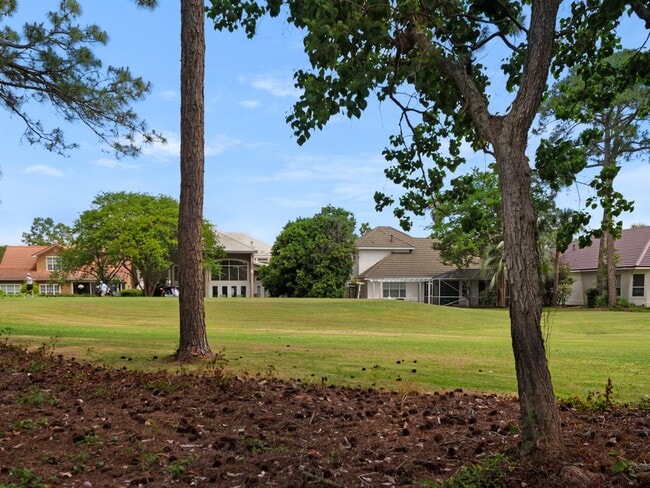 Building Photo - Stunning Furnished 3-Bedroom Golf Course H...