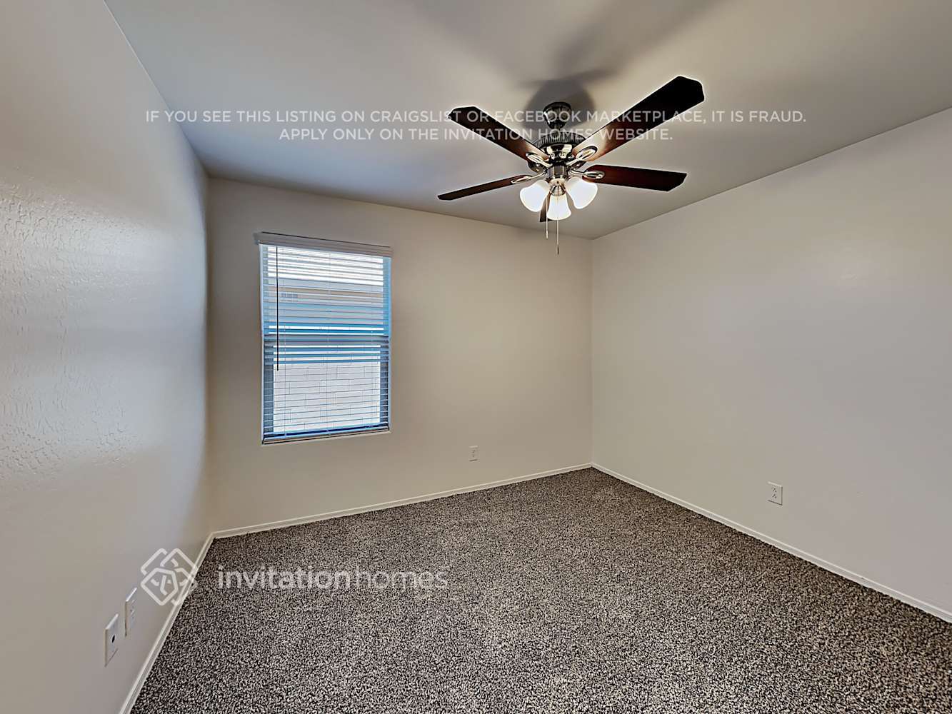 Building Photo - 17144 W Pinnacle Vista Dr