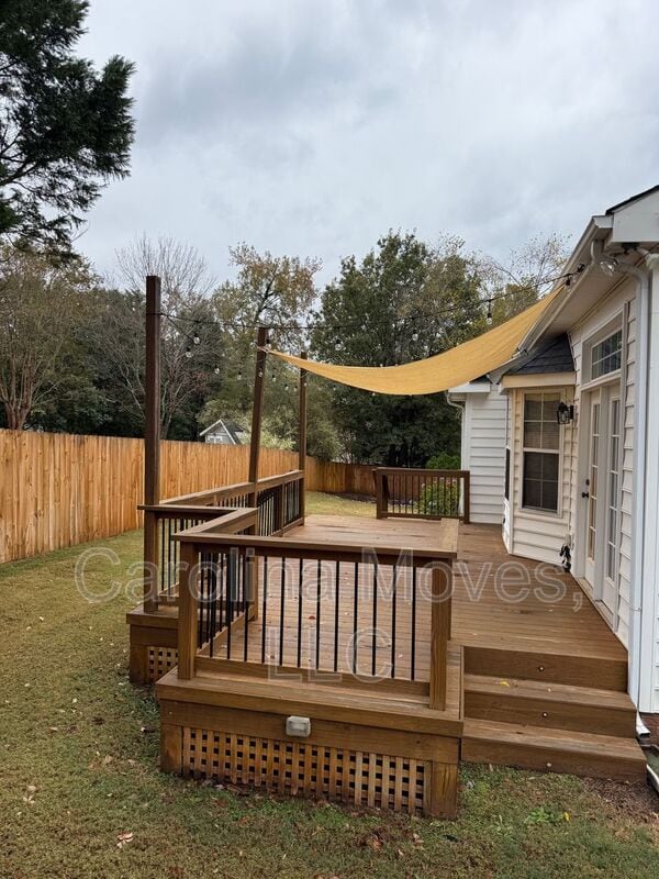 Building Photo - 323 Thornbush Ct