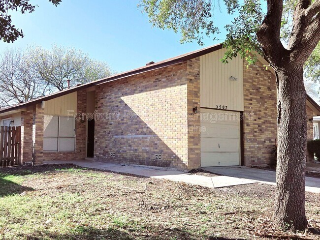 Building Photo - 5507 Roanwood