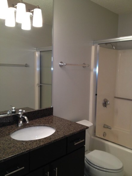 Bathr 1 - 1660 N Prospect Ave
