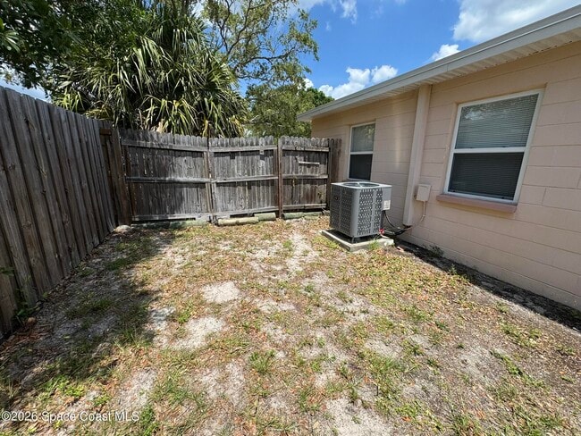 Building Photo - 507 Seacrest Ave