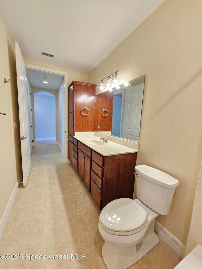 Building Photo - 590 S Banana River Dr