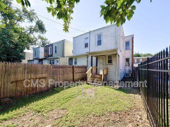 Building Photo - 12 Adella Ave