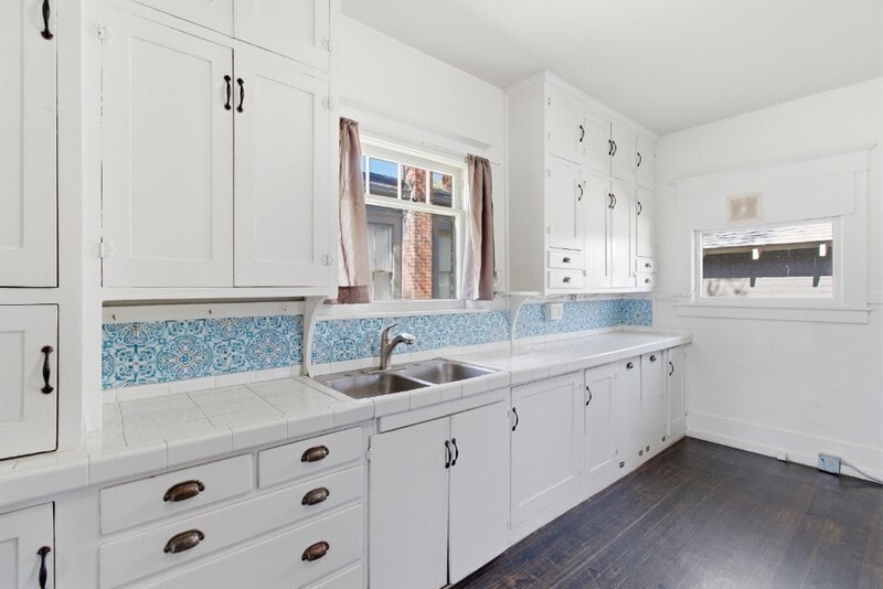 Building Photo - 423 Mill St