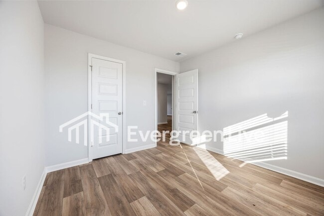 Building Photo - 1234 Willow Oaks Wy