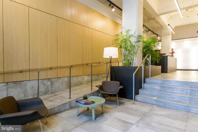 Building Photo - 2200 Arch St