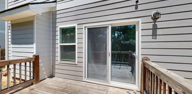 Building Photo - 7453 Coppice Dr