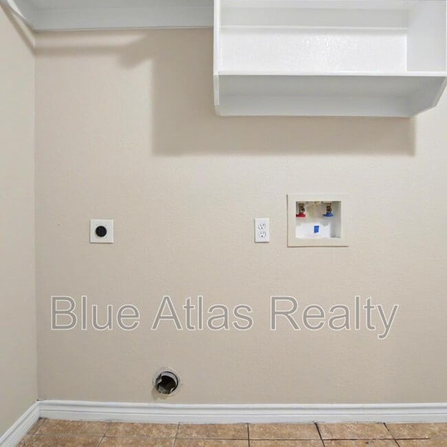 Building Photo - 6164 Texas Shiner Dr