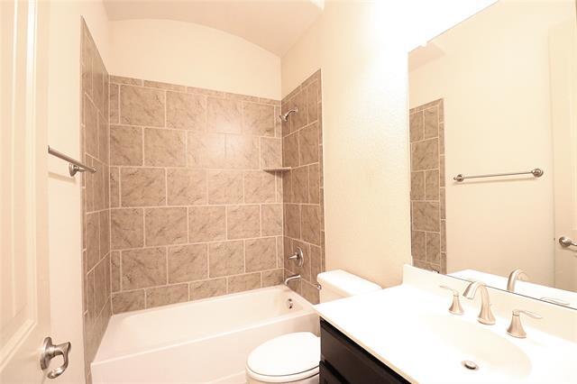 Building Photo - 2467 Embleton Dr