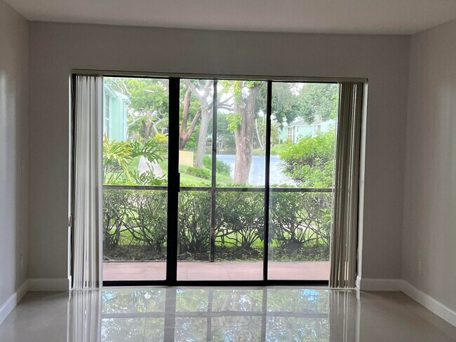 Building Photo - 8789 NW 39th St