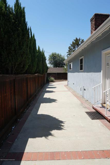 Building Photo - 210 E Sycamore Ave
