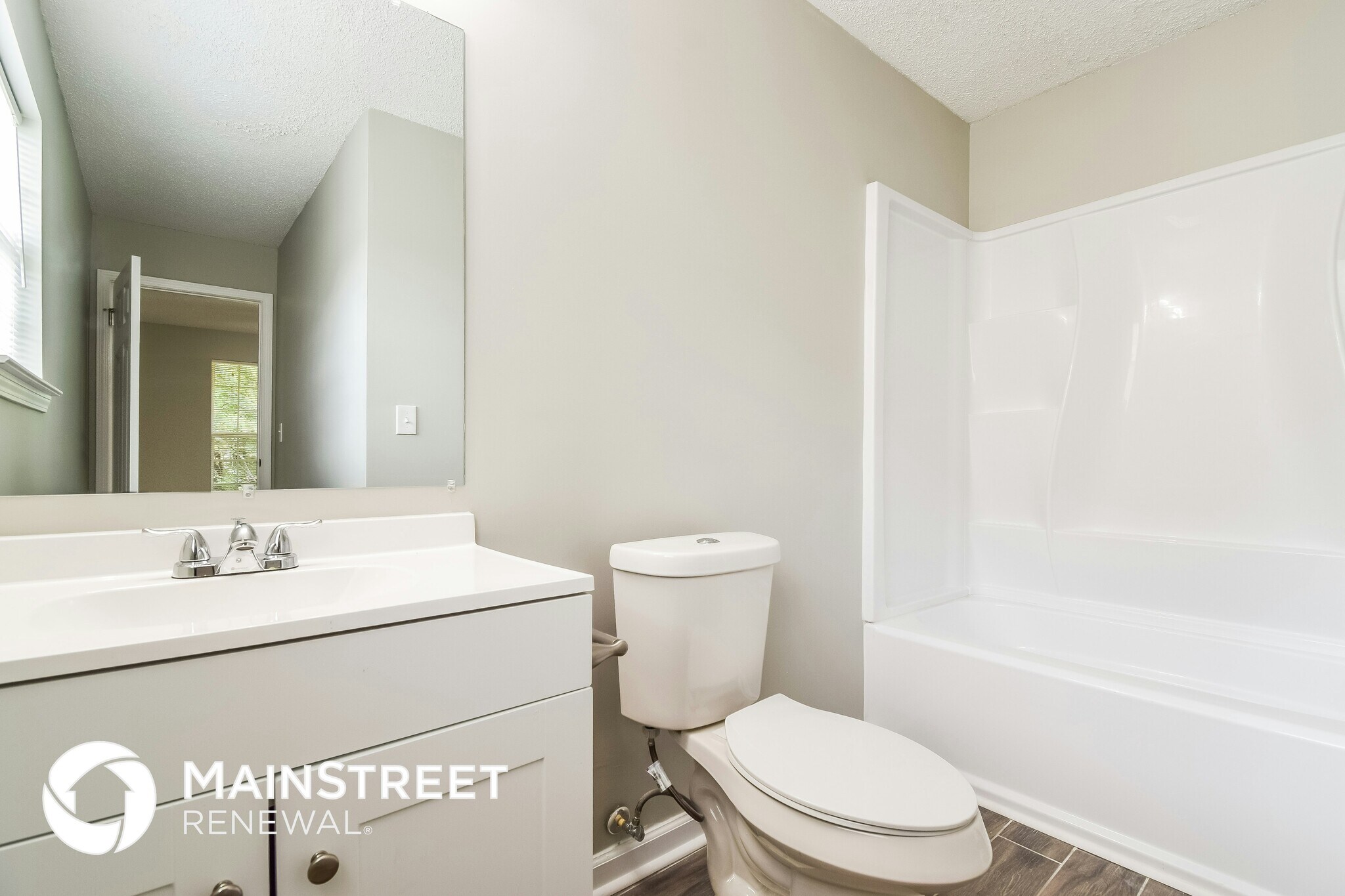 Building Photo - 9407 Rollinghills Dr