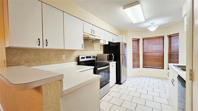 Building Photo - 7813 Sugar Bend Dr