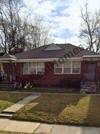 Building Photo - 826 Maury St