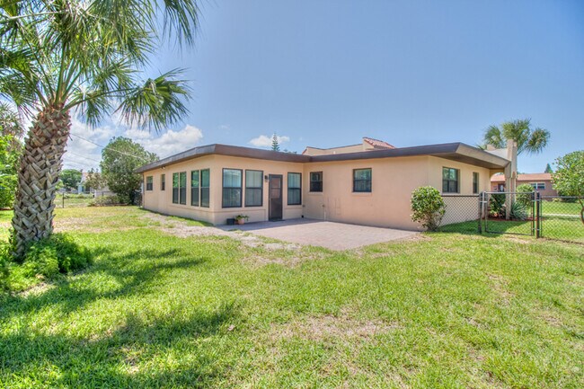 Building Photo - Gorgeous Mediterranean Style Home in Ormond Beach!