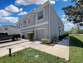 Building Photo - 803 Ashentree Dr