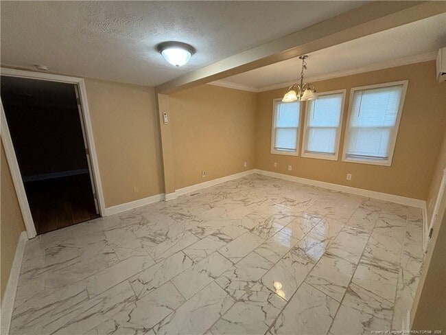 Building Photo - 931 Fleetwood Dr