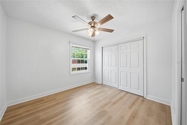 Building Photo - 13690 Orange Sunset Dr