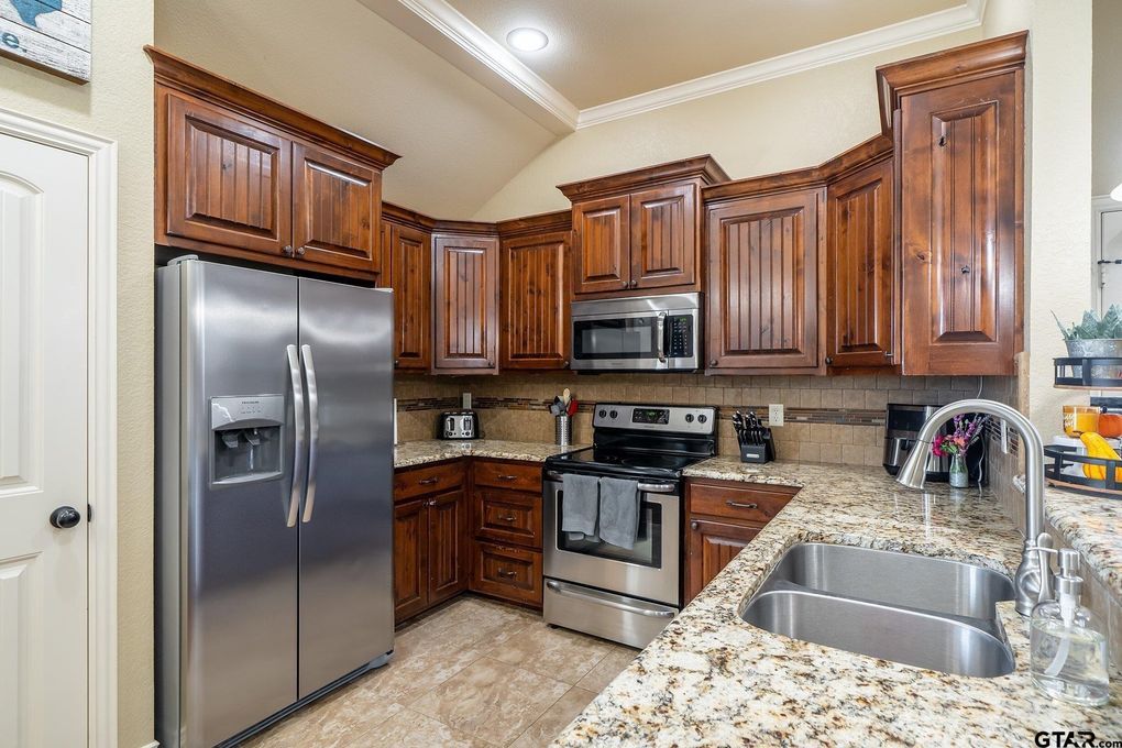 Building Photo - 121 Bois D Arc Dr