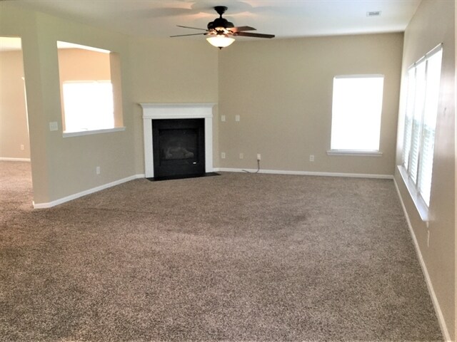 Building Photo - 9730 Rocky Ford Club Rd