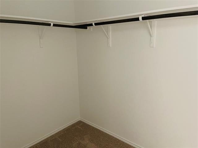 Building Photo - 324 Red Rock Trl