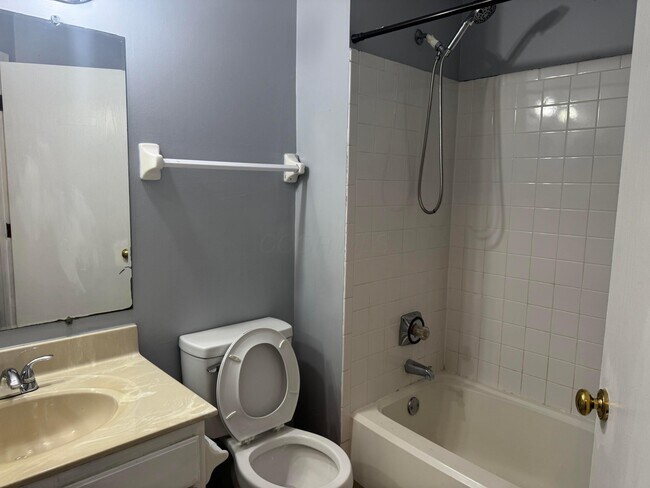 Building Photo - 757 Tricolor Dr