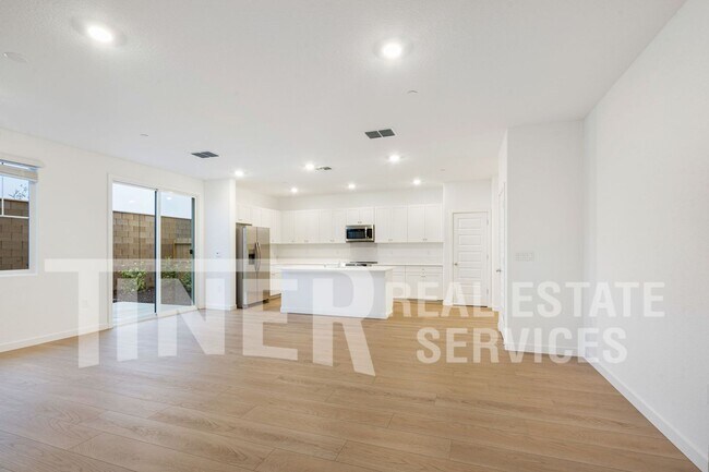 Building Photo - 8540 Anker Wy