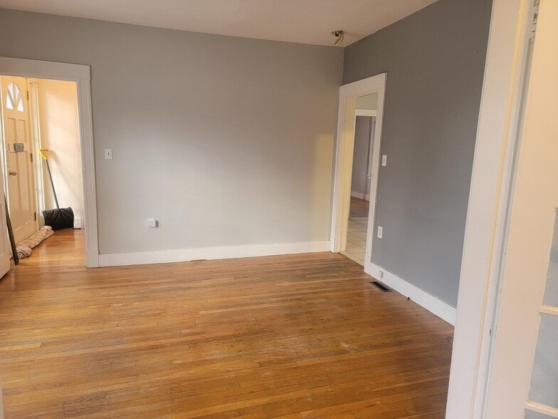 Building Photo - 1054 Washington St