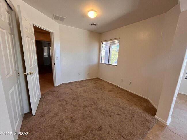 Building Photo - 13268 E Mesquite Flat Spring Dr